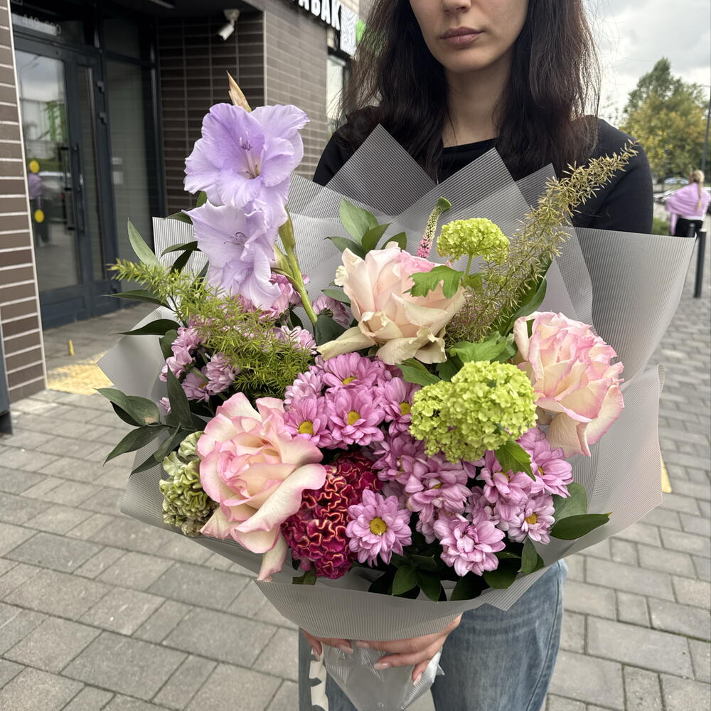 Букет с гладиолусом