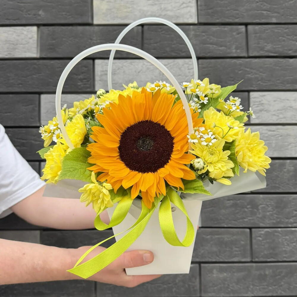 Сумочка из подсолнуха и хризантемы 🌼
