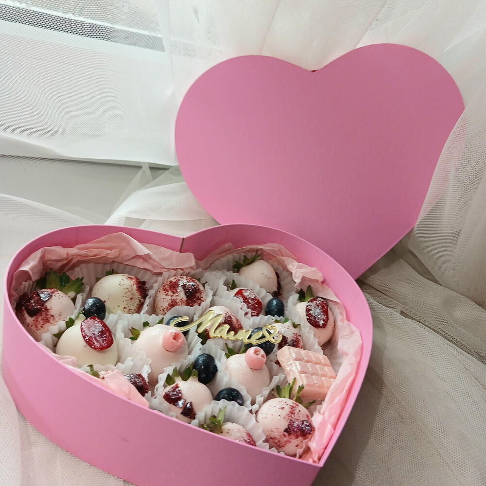 Клубника в премиальные шоколаде