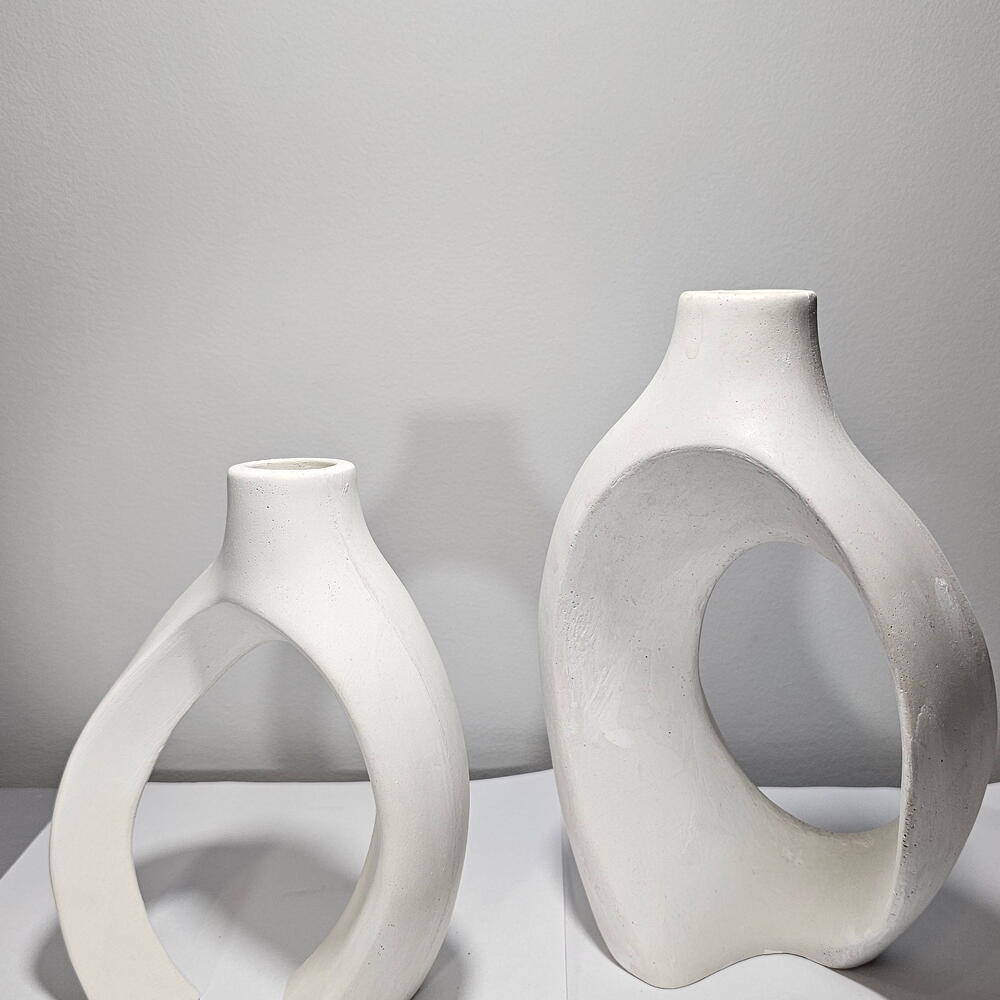 Vase pair