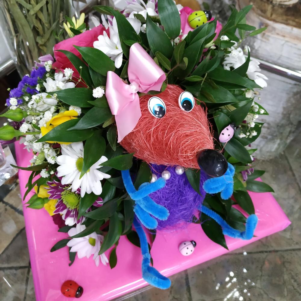 Ежик из цветов