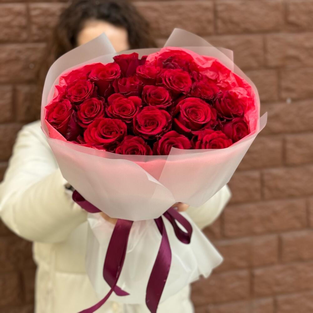 Букет из 21 красной розы Кения