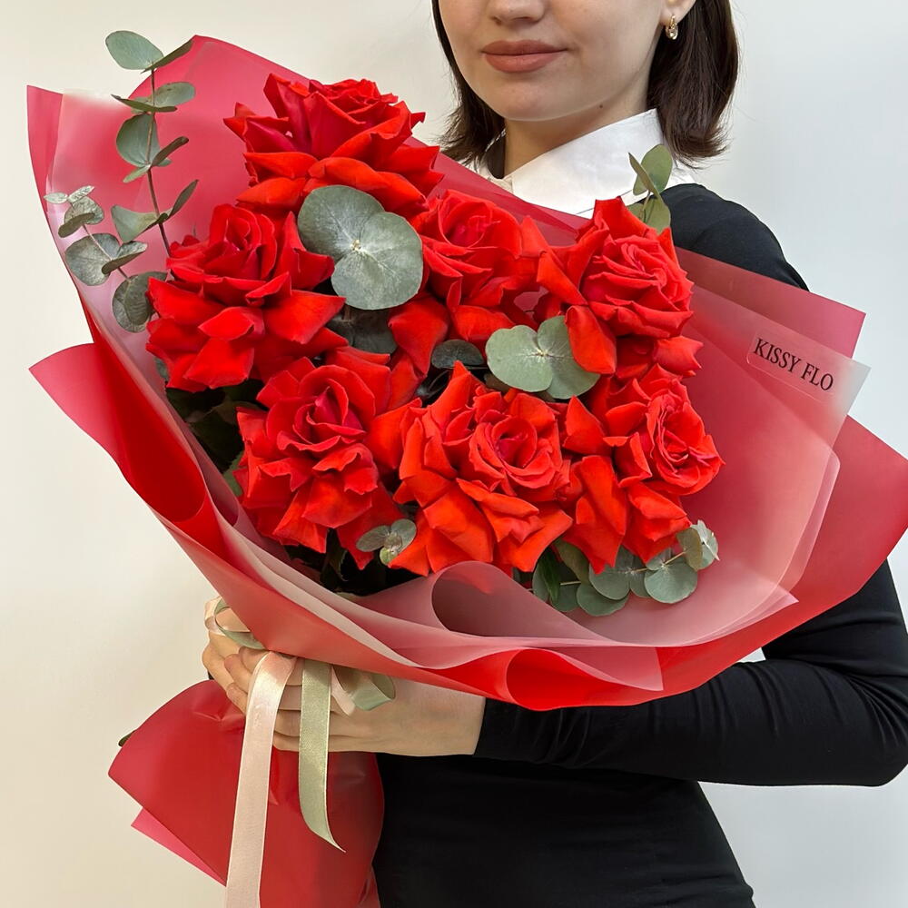 Букет французских роз с эвкалиптом, 7шт