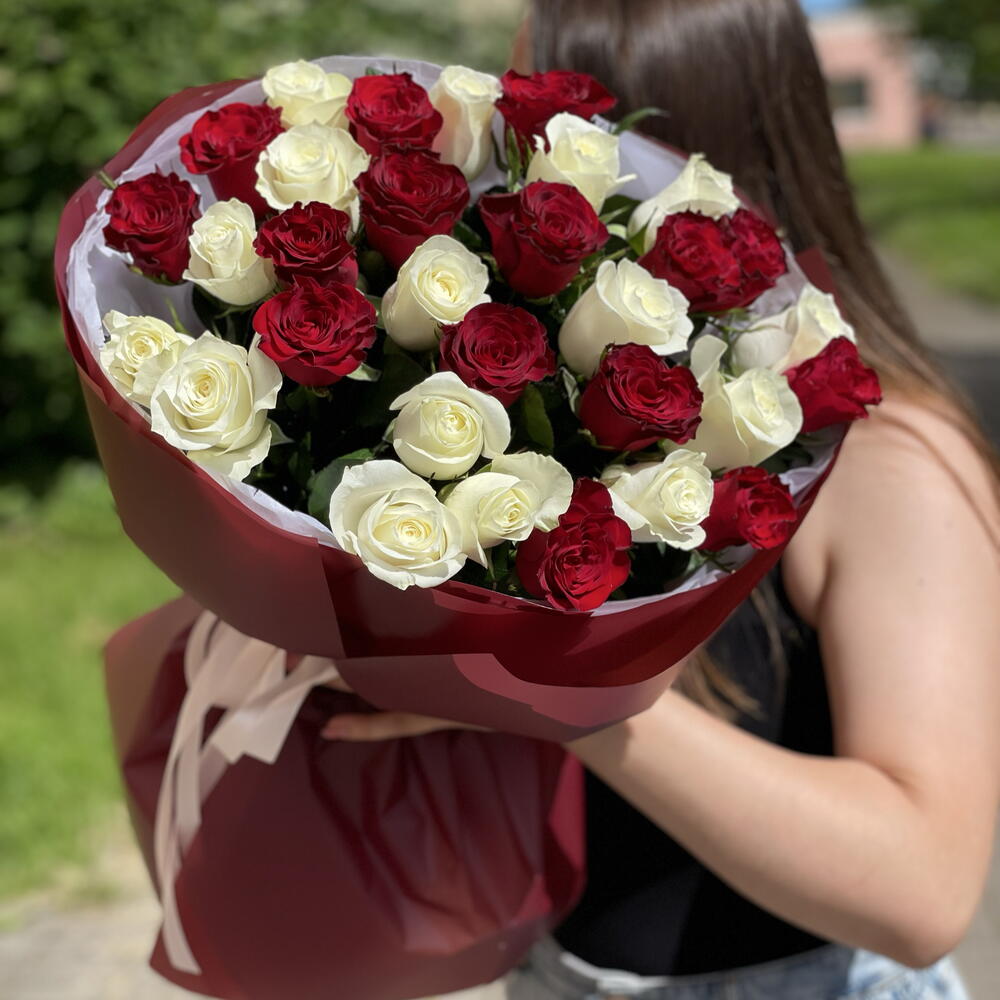 Микс из роз 31 штука