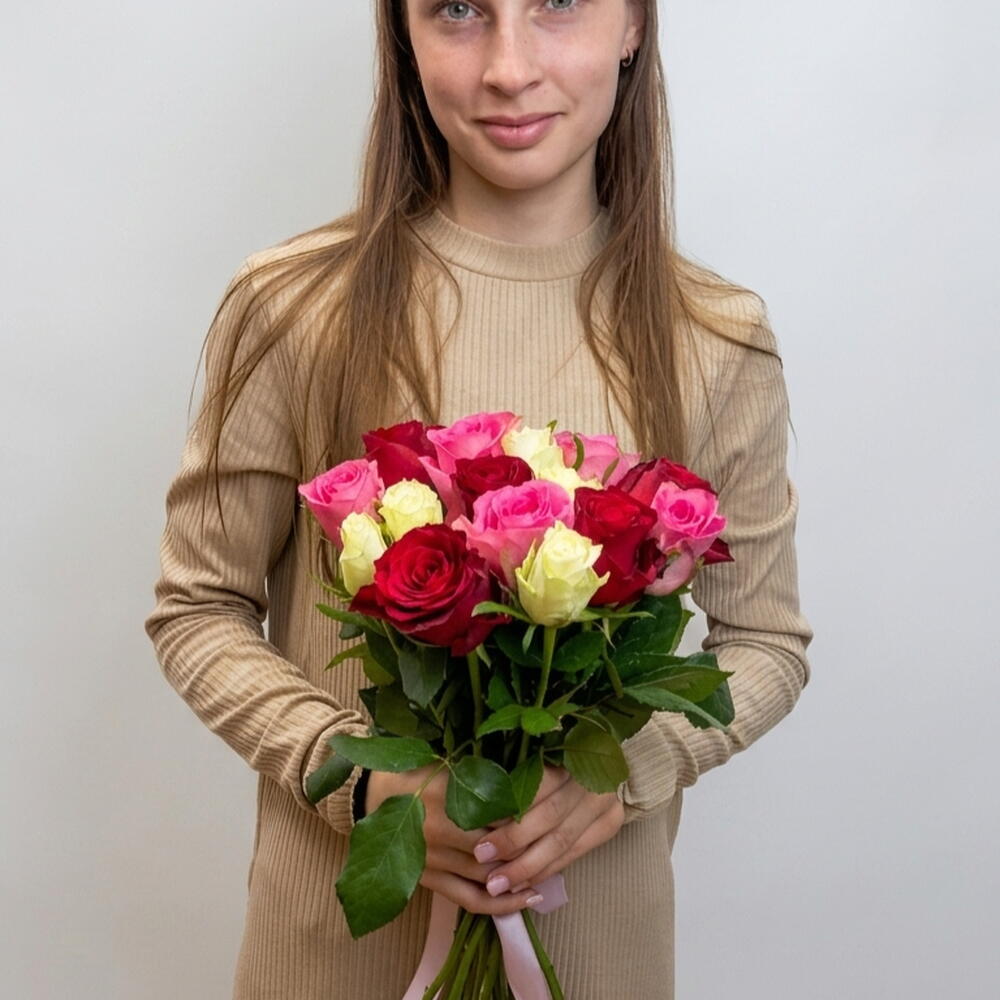 Яркий букет из роз