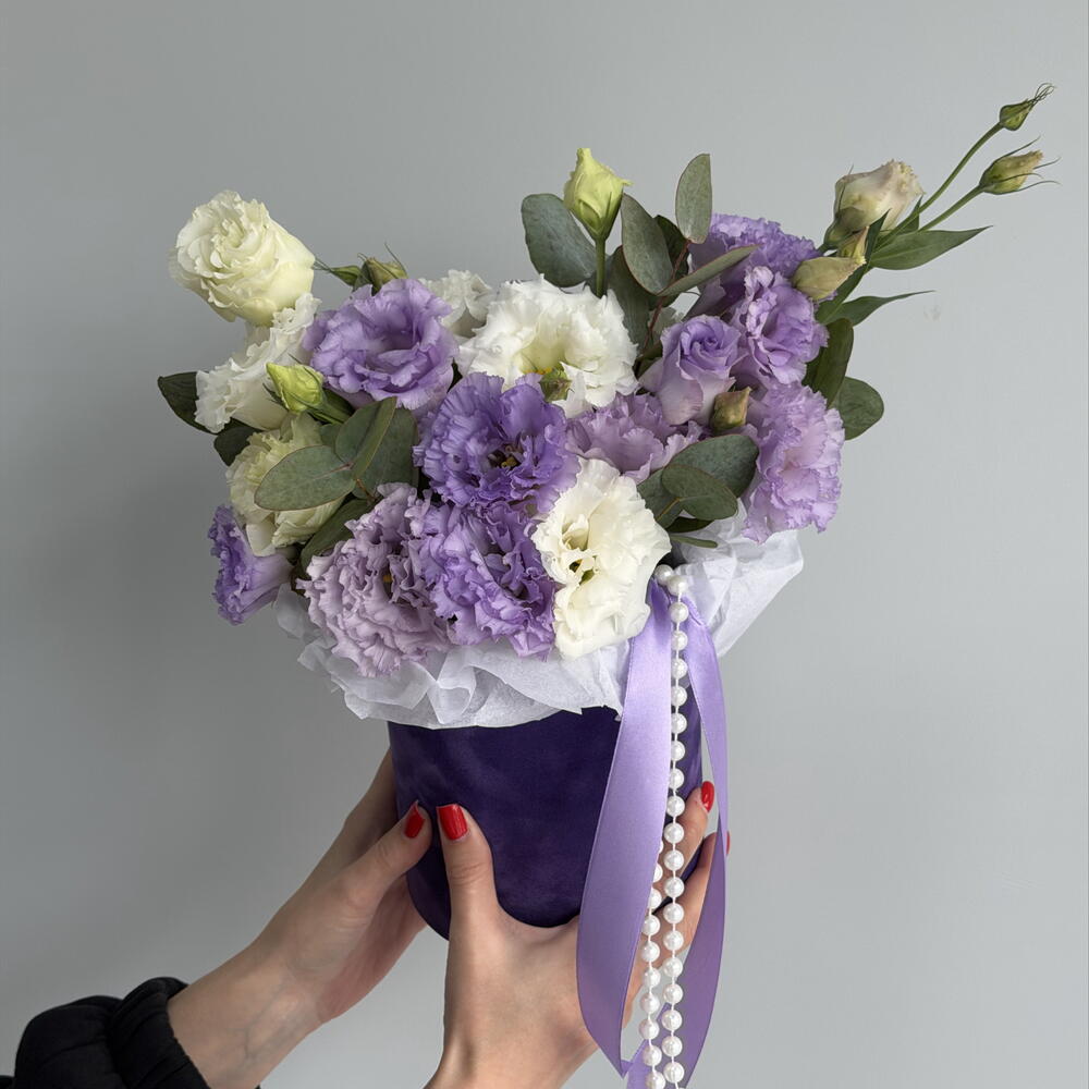 Цветы композиция из эустом белых и фиолетовых 💜