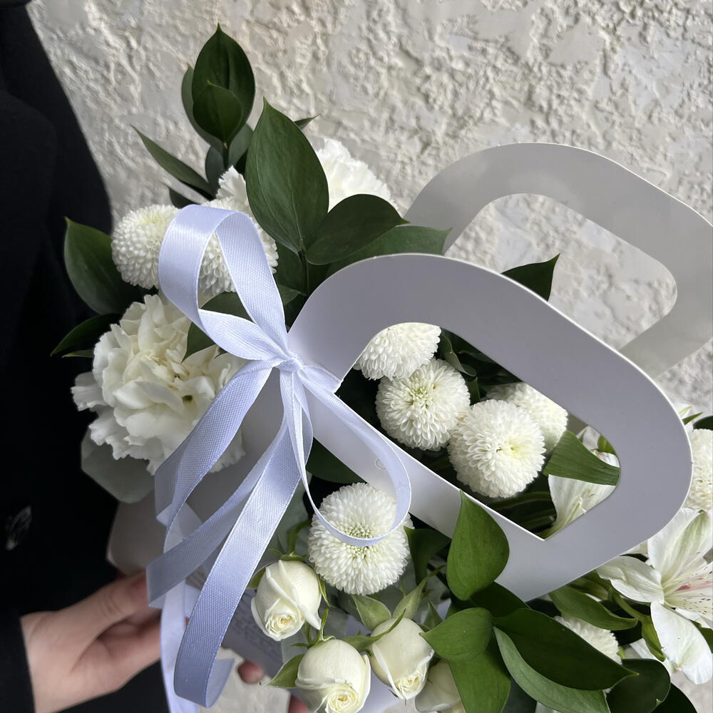 Fresh flower композиция в сумочке