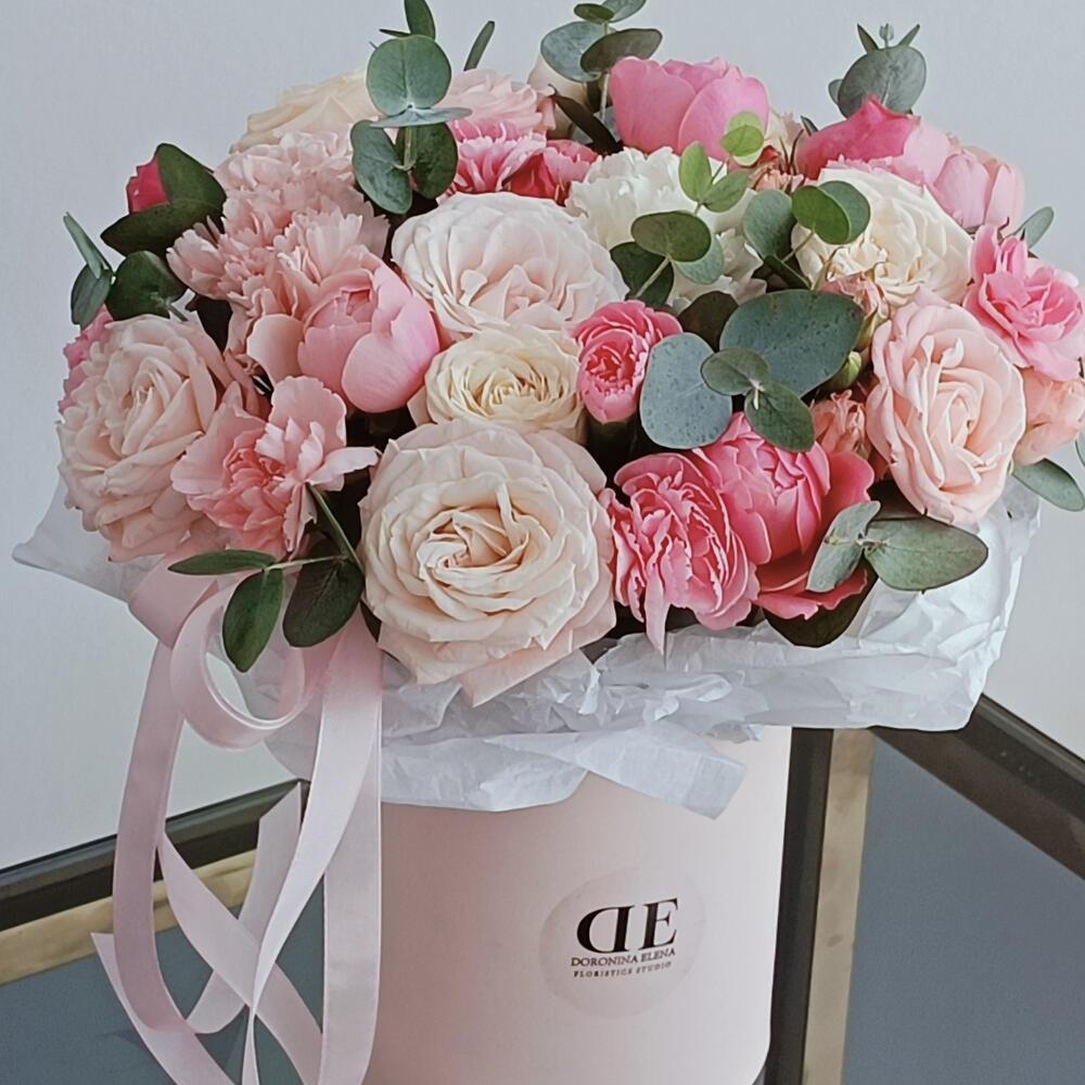 Цветы в коробке ️️" нежные 🌸"