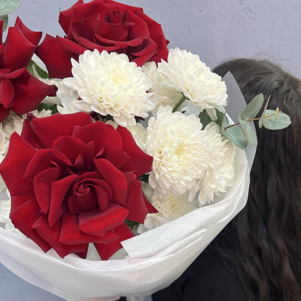 🌹 Сборный букет «Бархатная элегантность»
