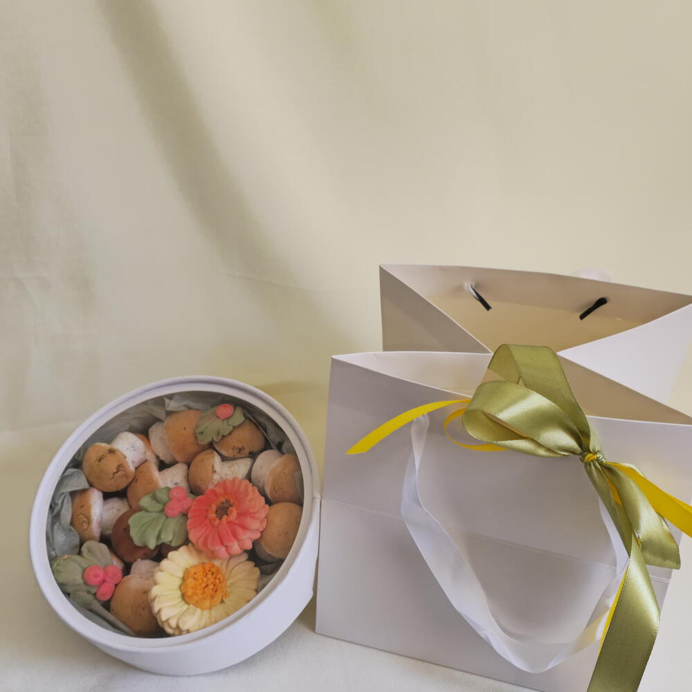 Natural zephyr - mushrooms and chrysanthemums