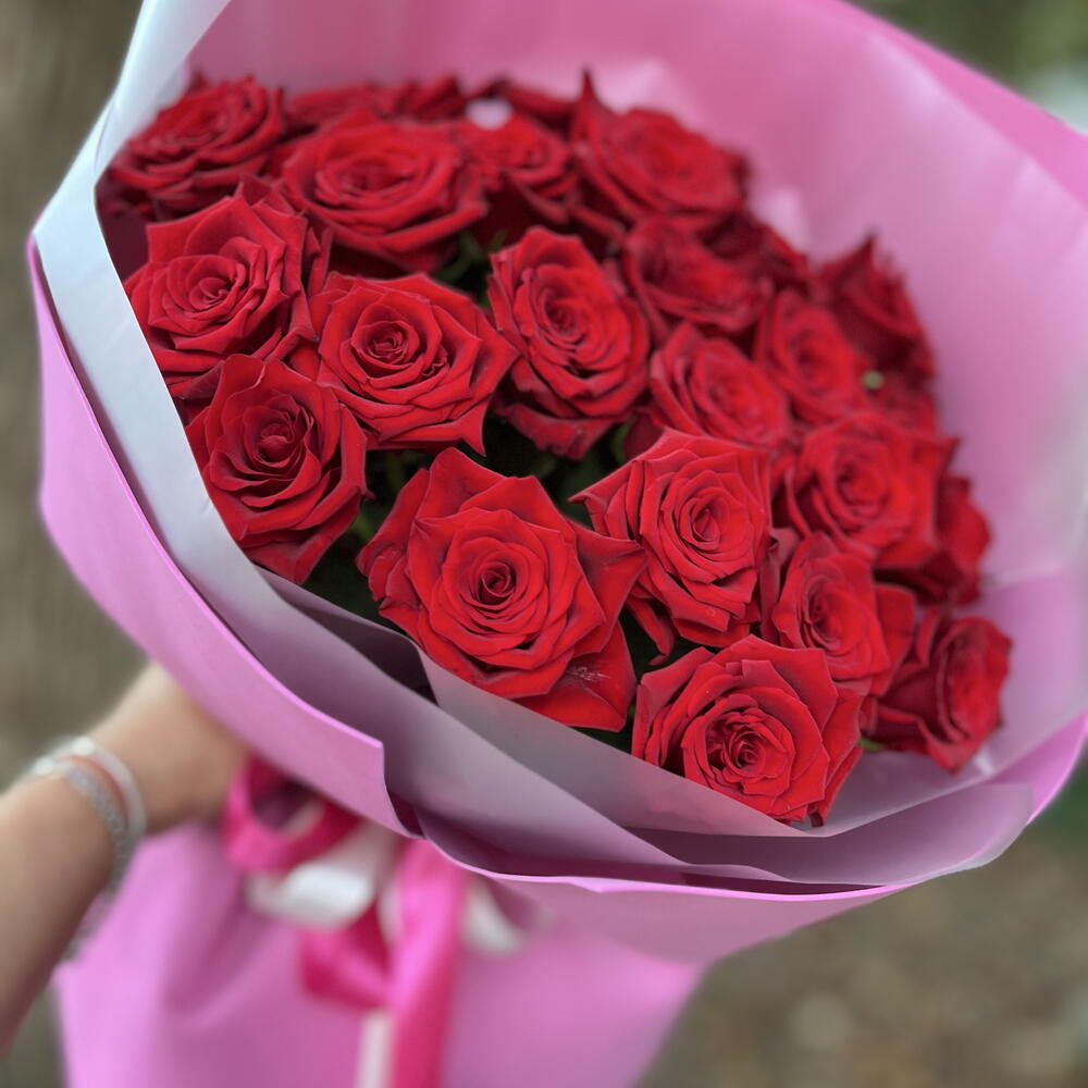 Розы красные 25 шт