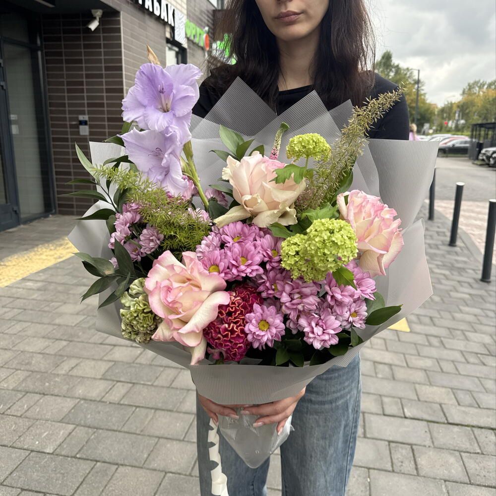 Букет с гладиолусом