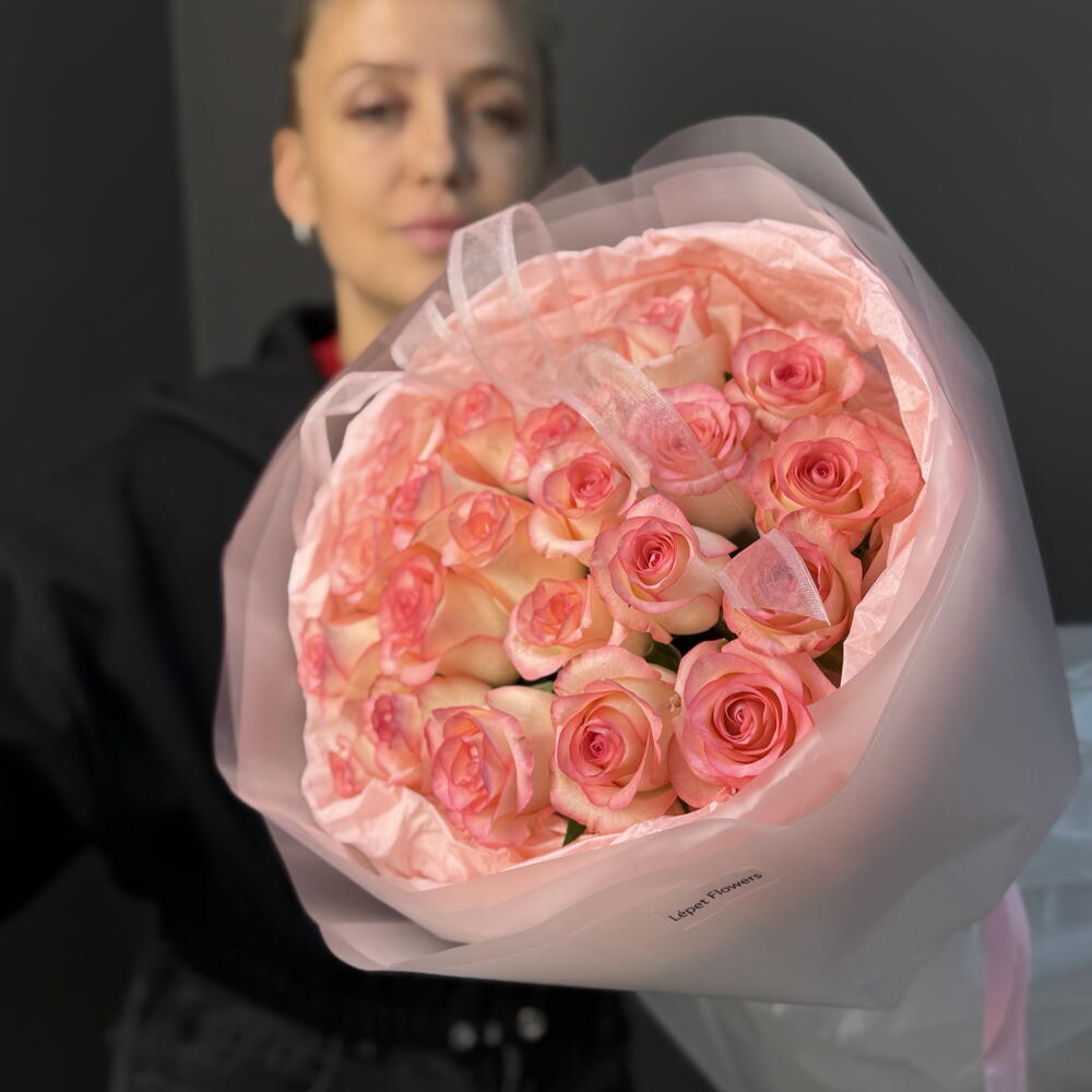 21 розовая роза 🌹