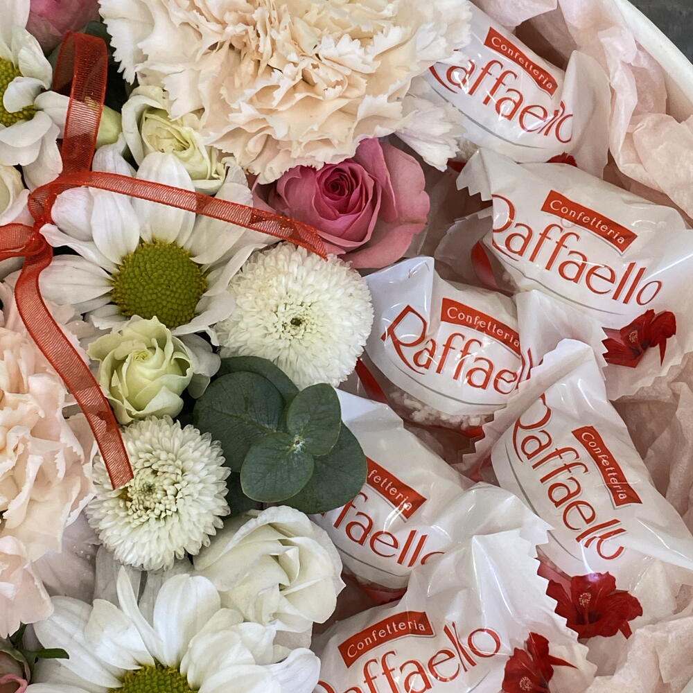 Цветы + конфеты 🌸