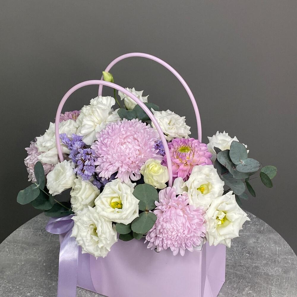 Сумочка с астрами и эустомой🌸💟