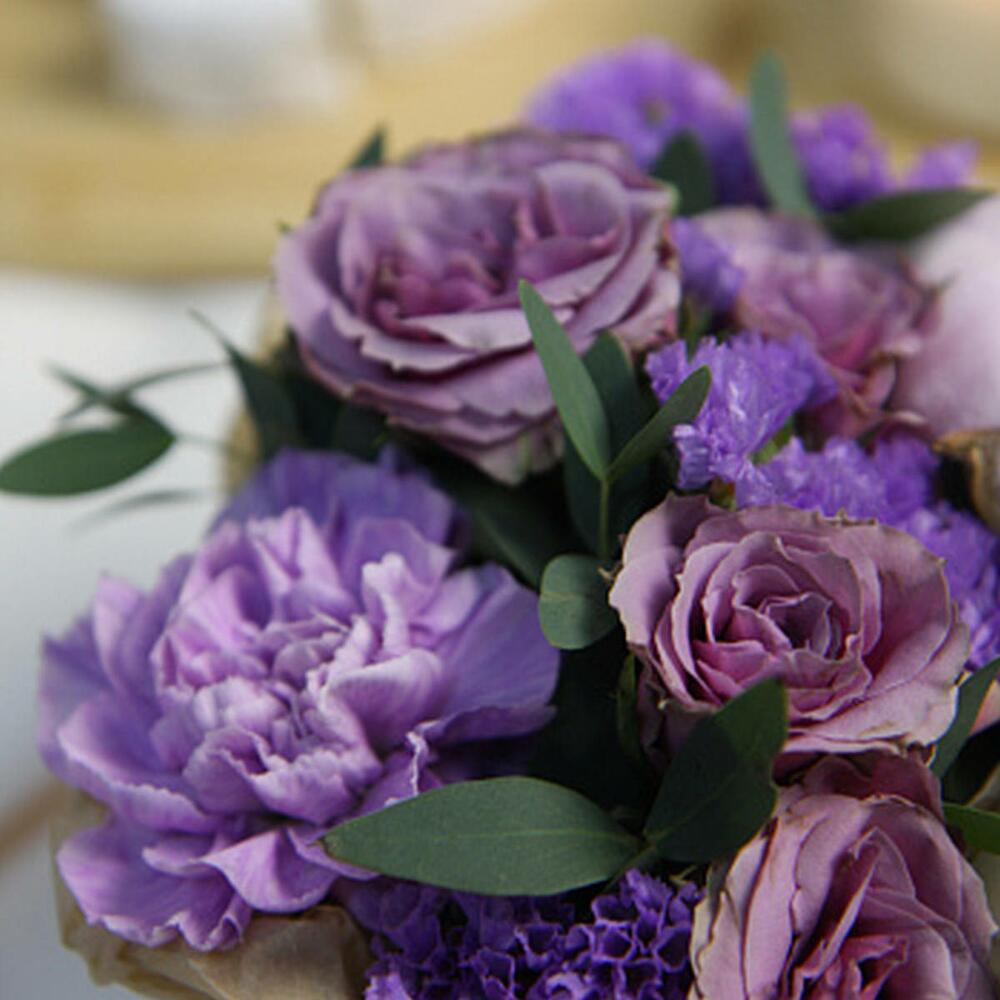 Цветочная композиция со свечой Purple S