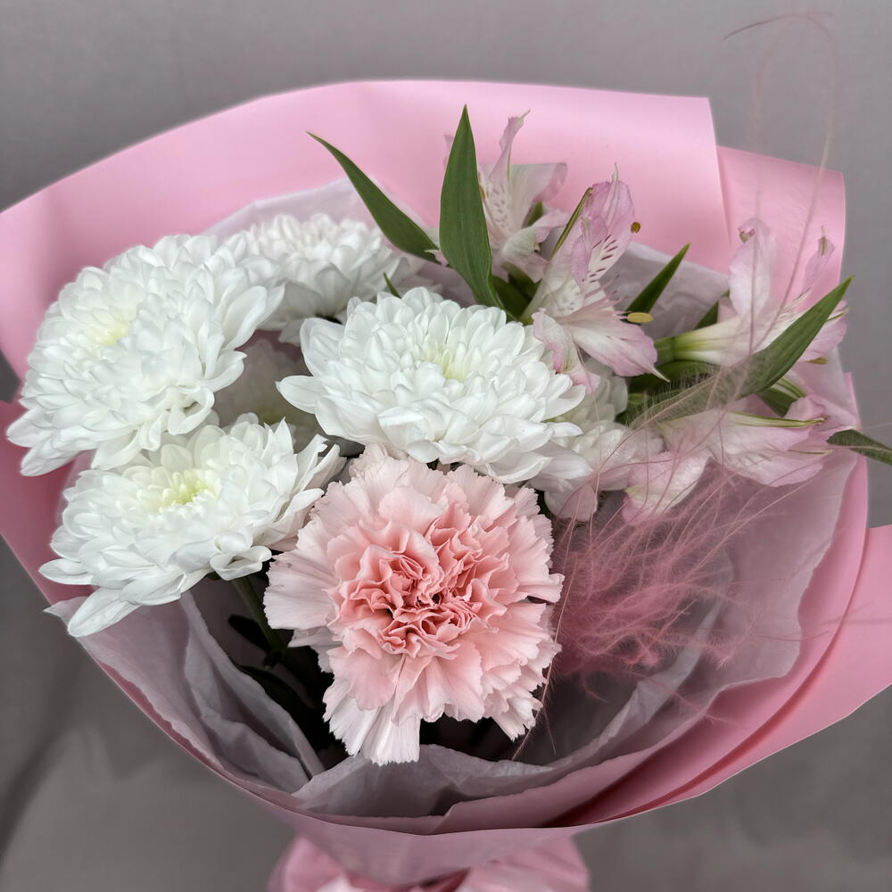 Букет комплимент. Хризантема, альстромерия, диантус🎀