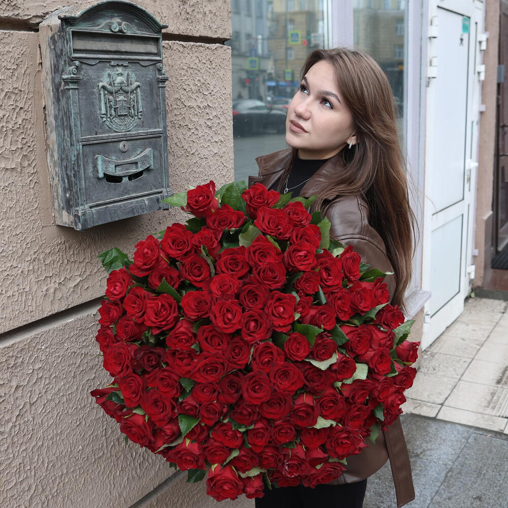 Букет из 101 красной розы 60см