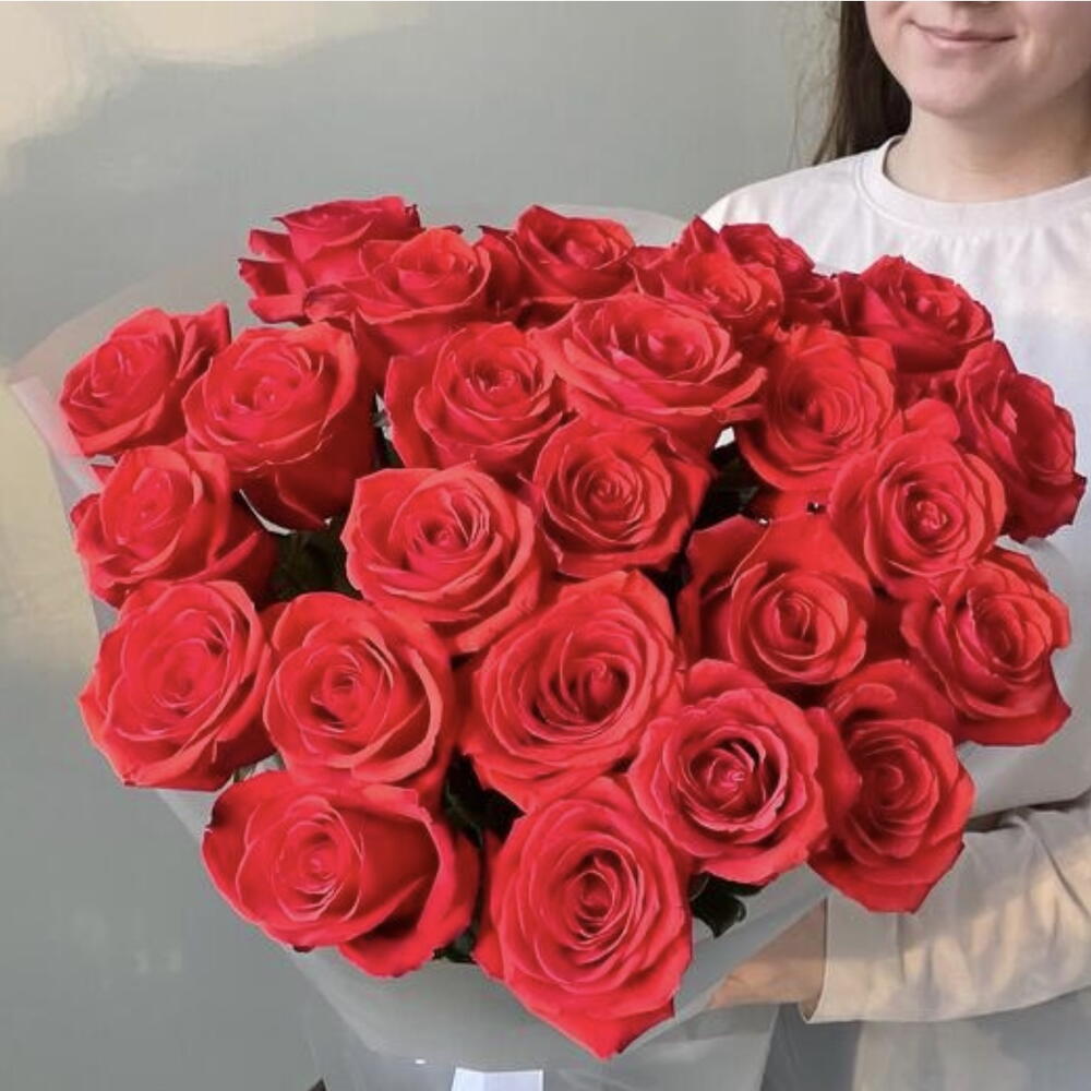 25 роз сорта Нина