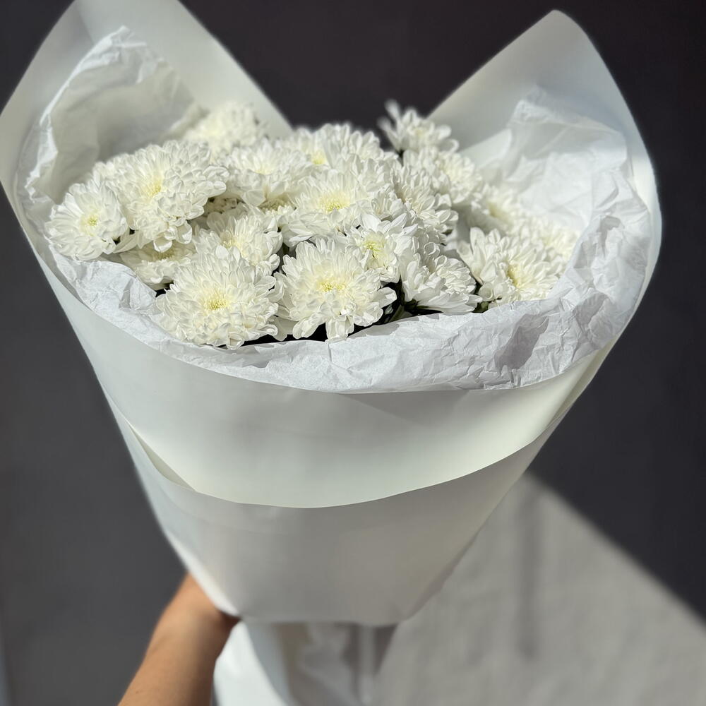 Стойкий монобукет из кустовой хризантемы