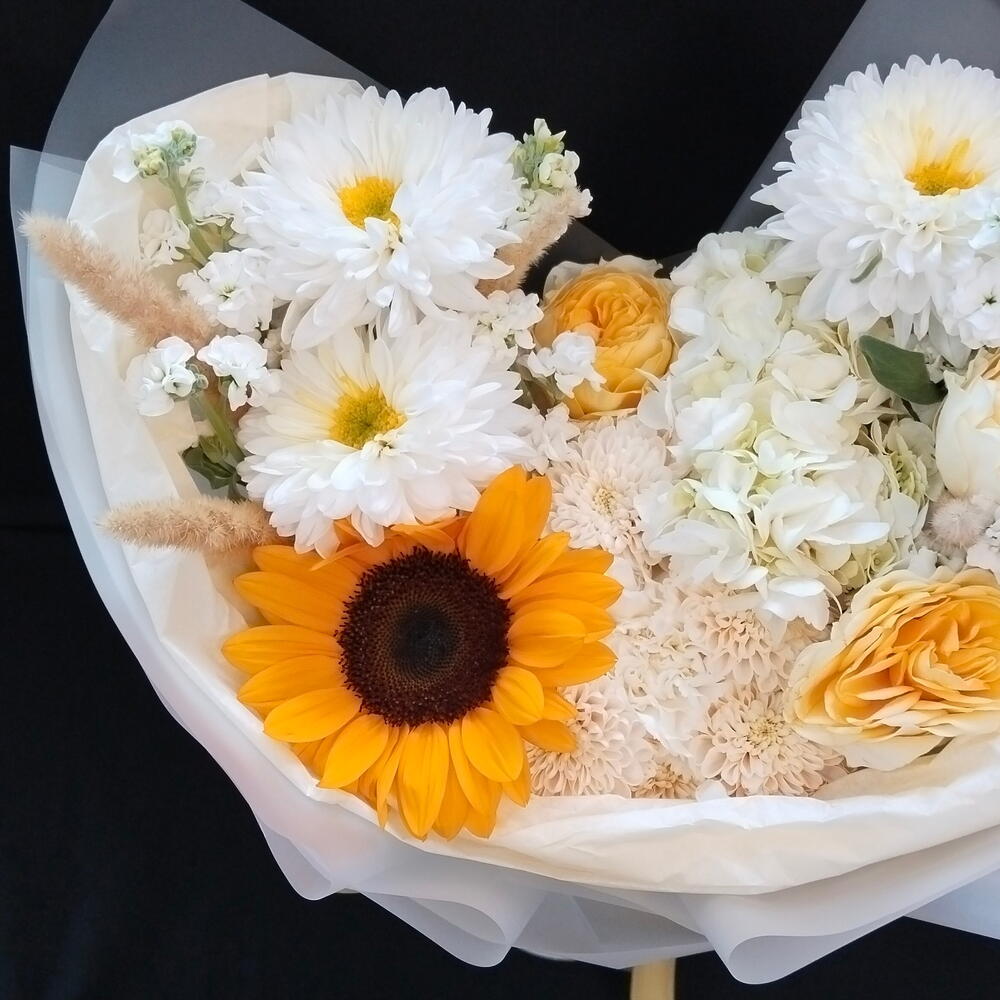 Букет в жёлтых оттенках: кусочек солнца и море тепла 💛