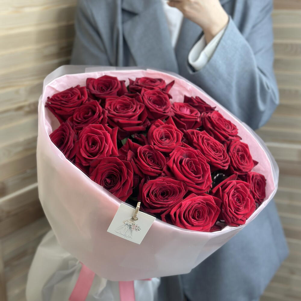 Букет «Алое чувство» 🌹