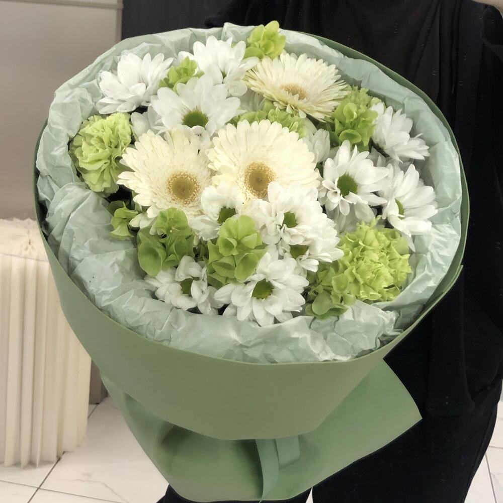Букет с Герберами, диантусами и хризантемой ромашкой 💚