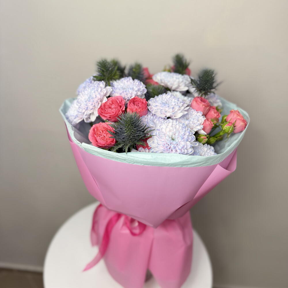 Букет с эрингиумом