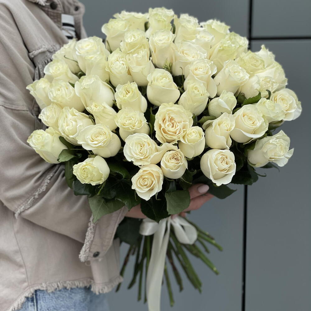 Букет из 51 белой розы
