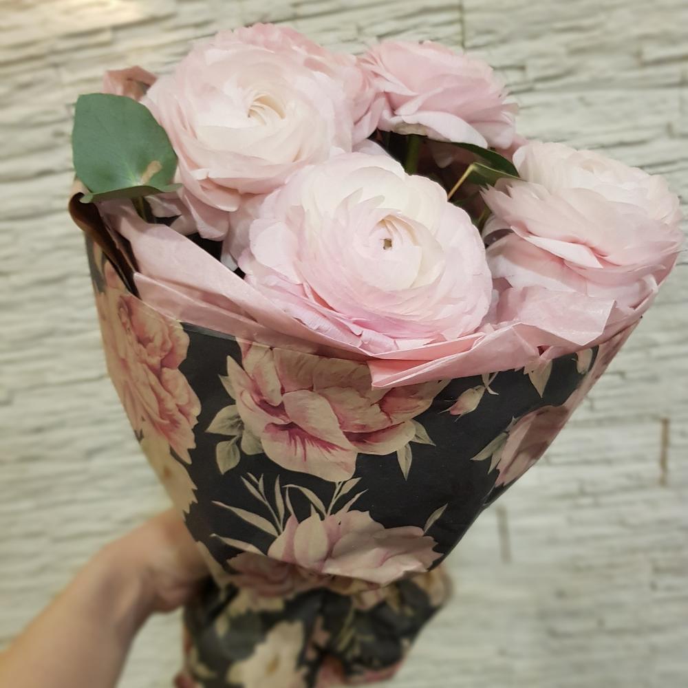Пять ранункулюсов