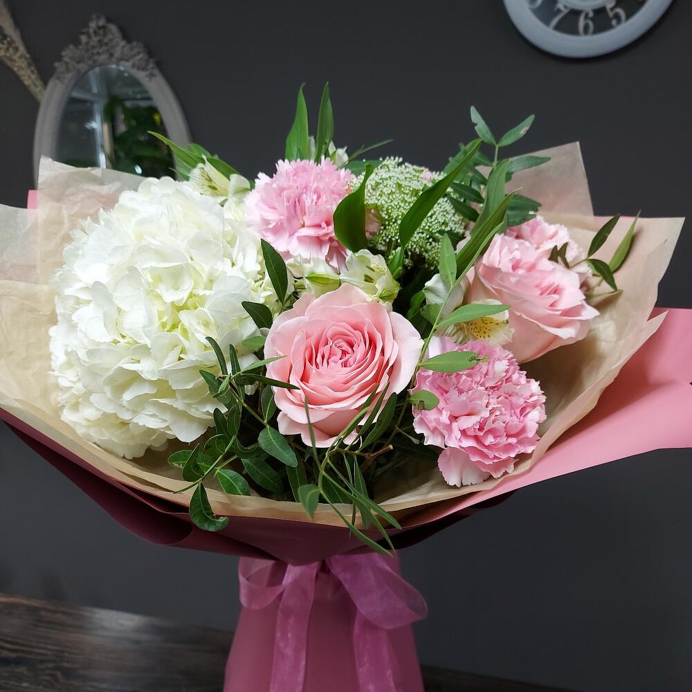 Гортензия в розовом 🌸, Цветы и подарки в Кирове, купить по цене 2650 ...