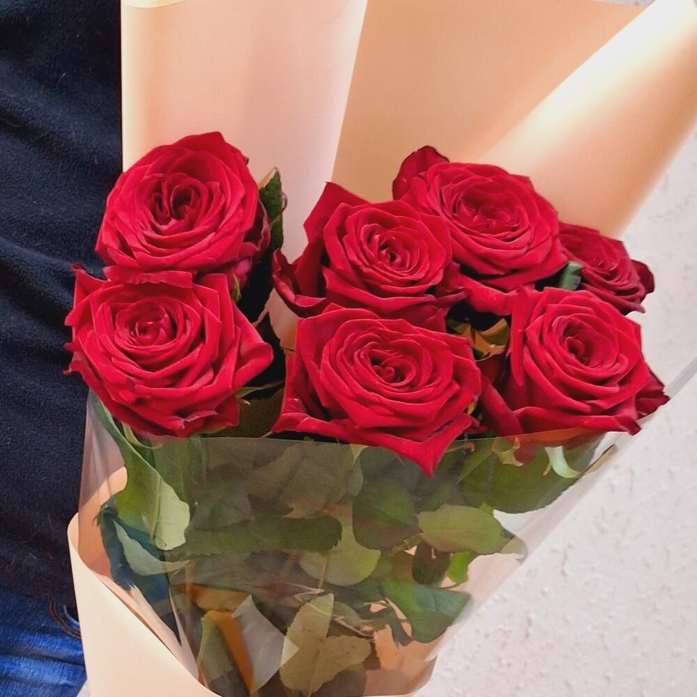 🌹7 роз красных (розы Россия)