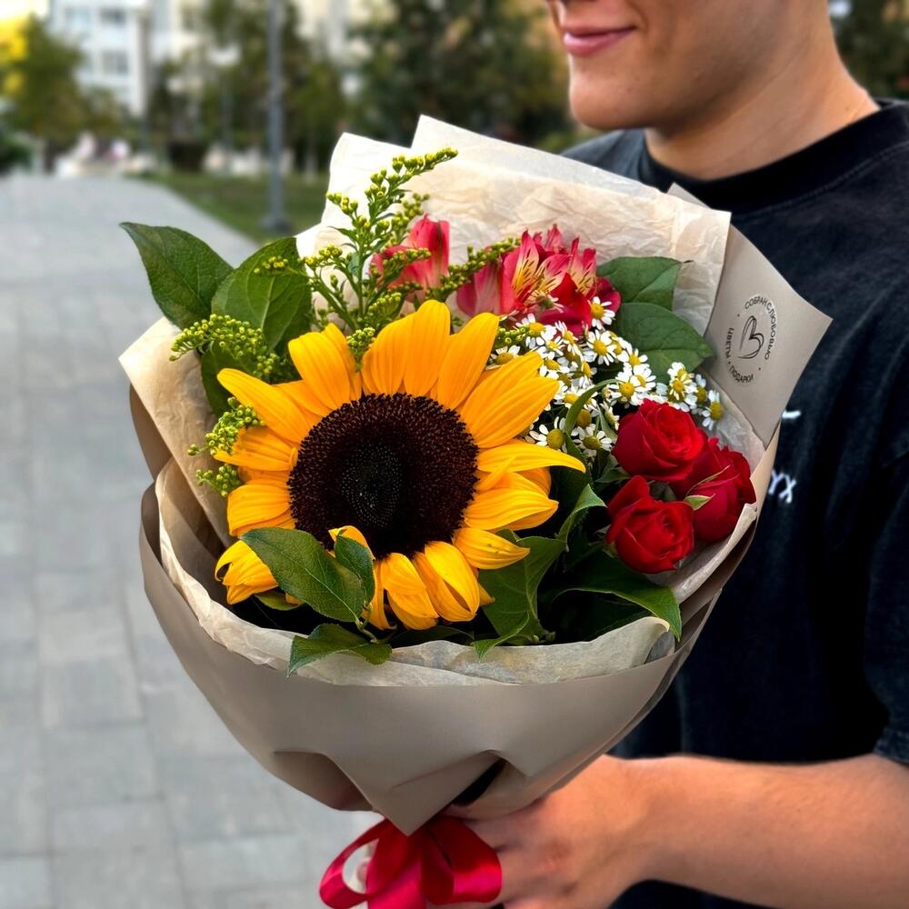 Букет с подсолнухом