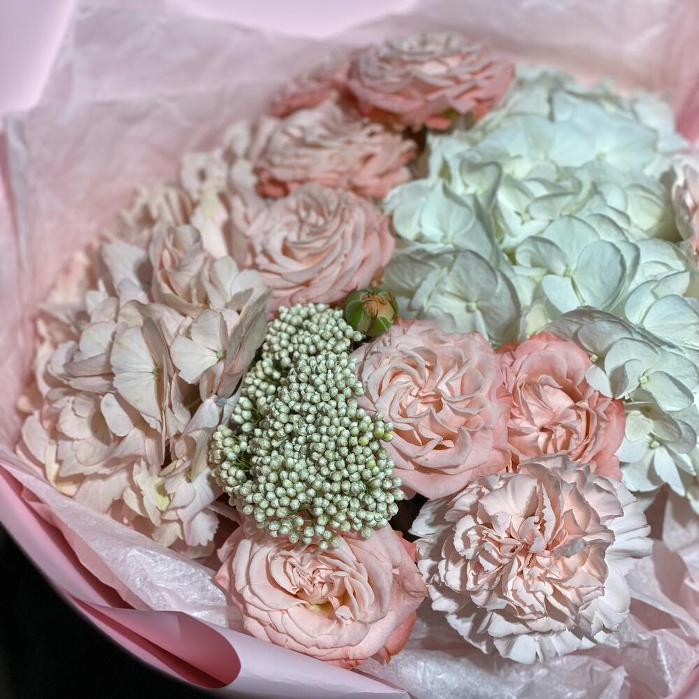 Hydrangeas and peony roses