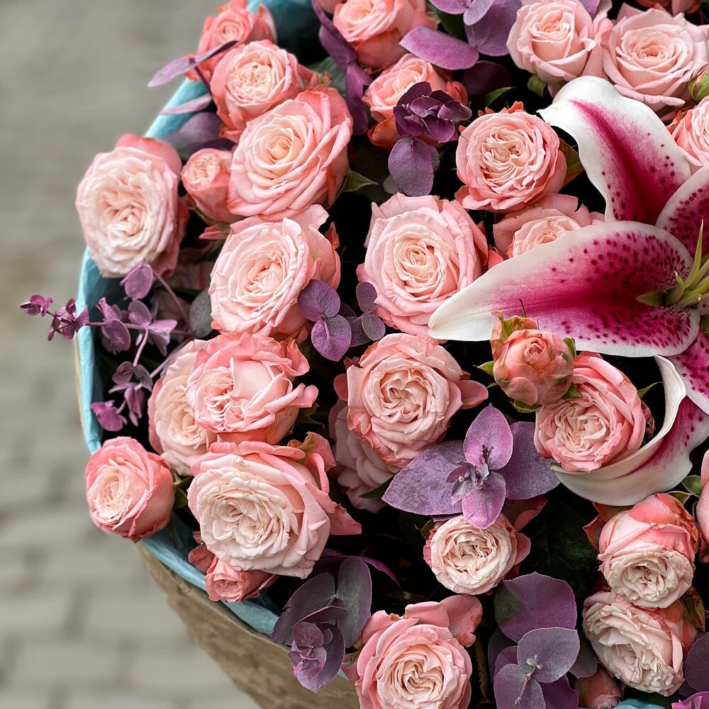 Spray Roses Bouquet N-048
