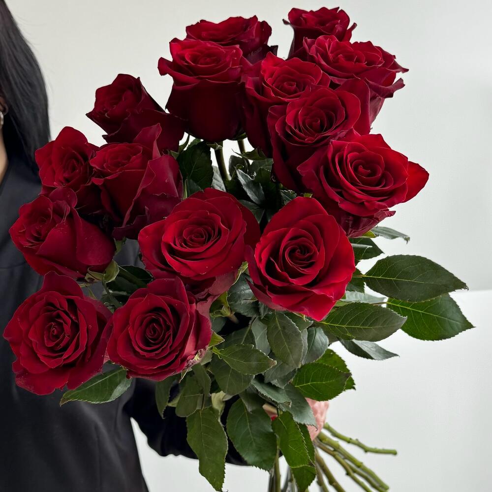 Красные розы импорт 🌹Элегантный поцелуй🌹