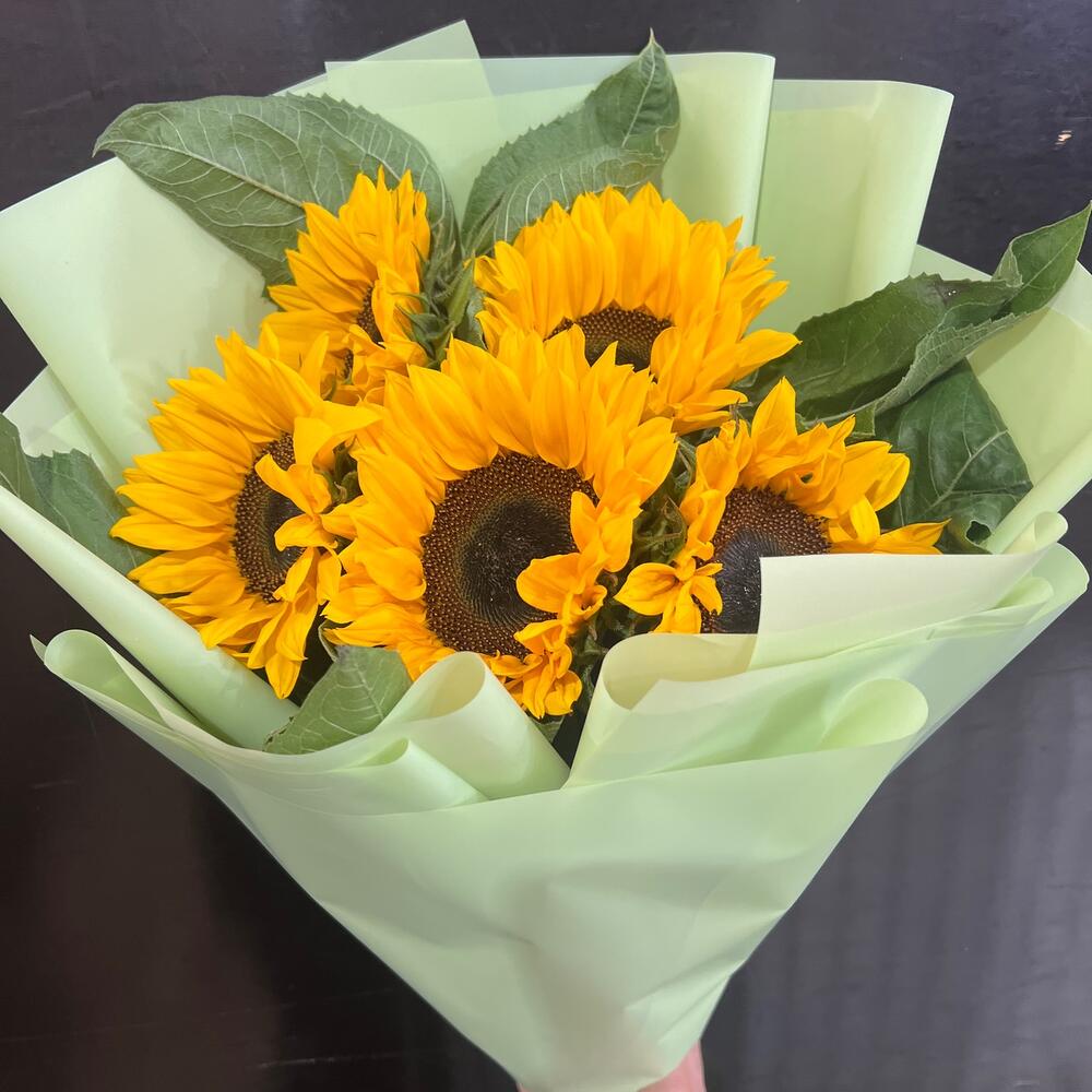 Букет из 5 штук подсолнух 🌻