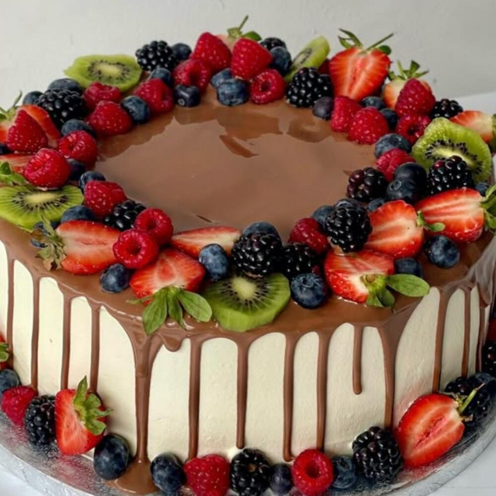 Шоколадный drip торт с ягодами 🍓🍫