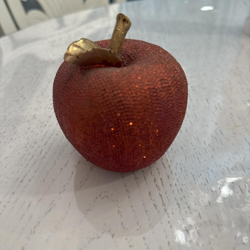 Яблоко 🍎