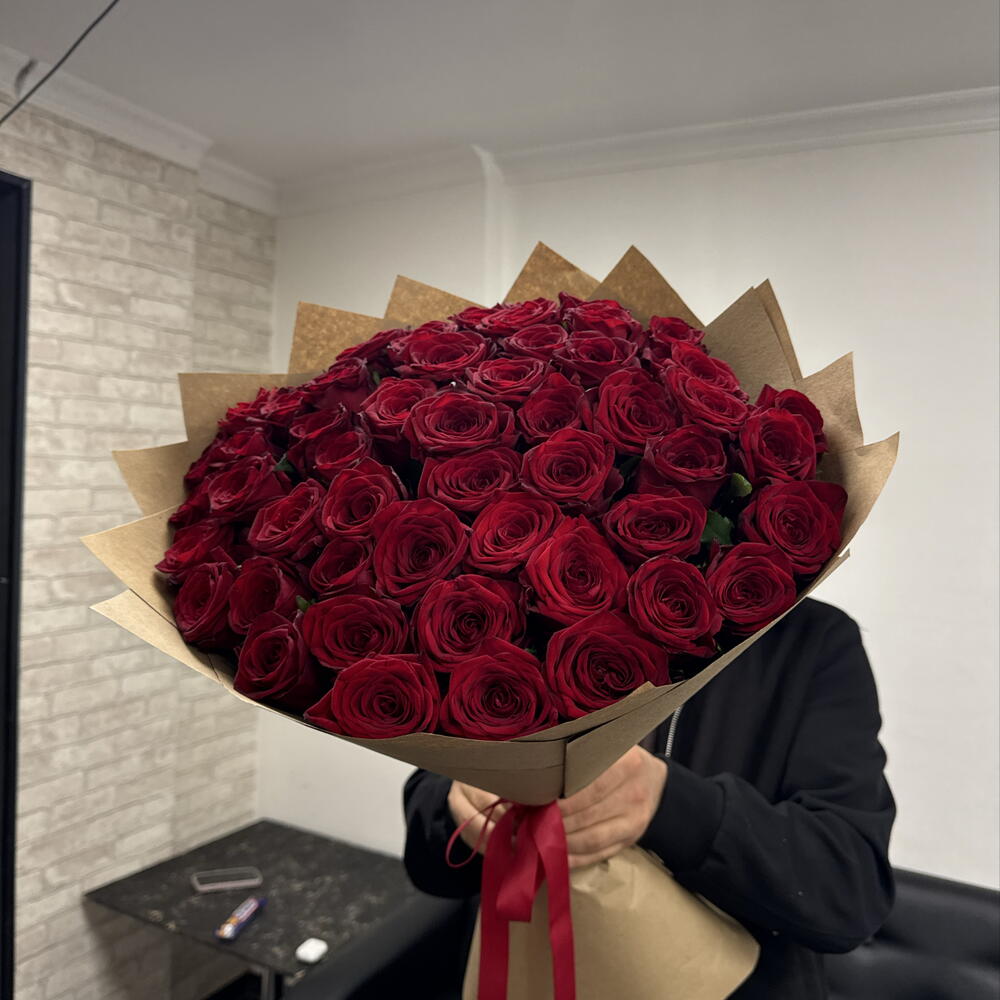 Красные розы 🌹🌹🌹