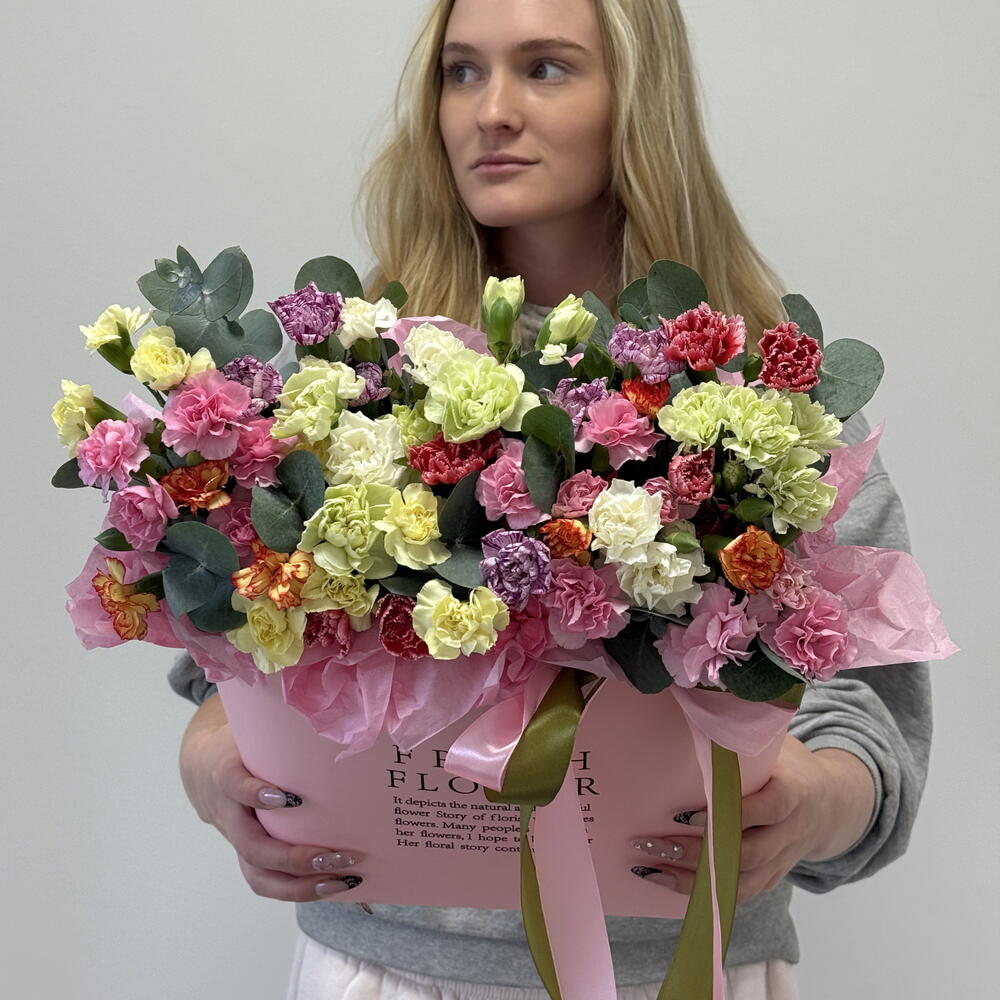 🎀 «Маленькая радуга 🌈 : композиция из разноцветных диантусов» с ароматным эвкалиптом 💐