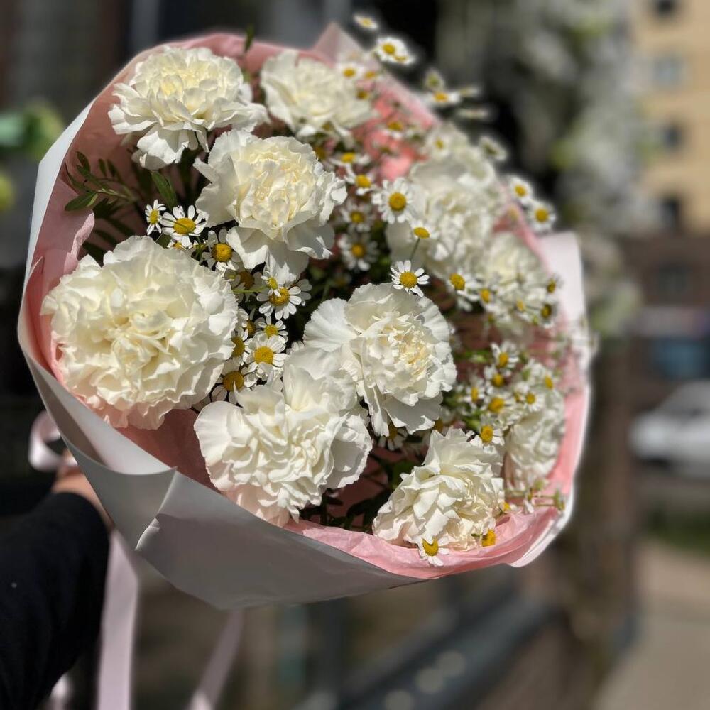 Диантусы с ромашками