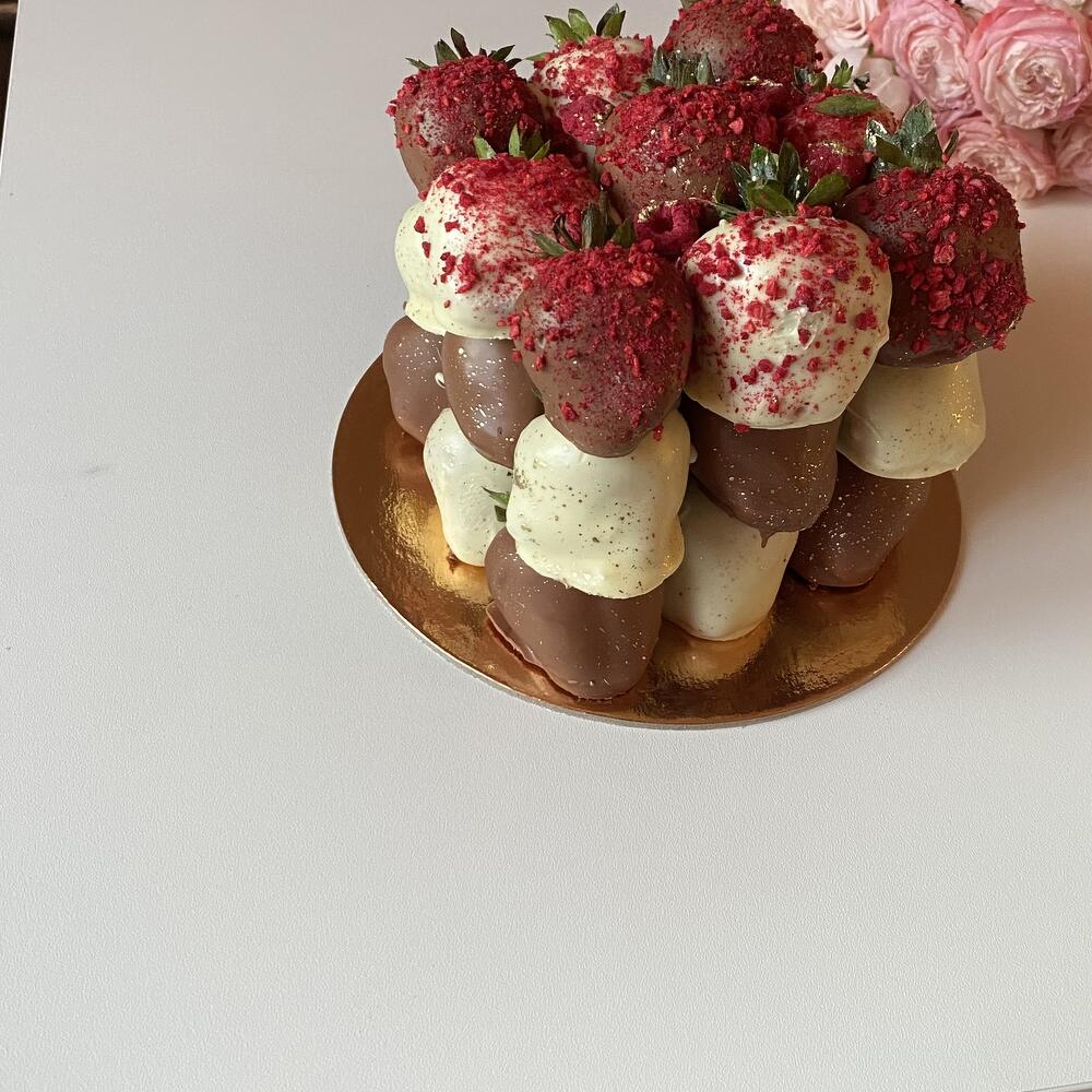 КЛУБНИЧНЫЙ ТОРТ КУБ