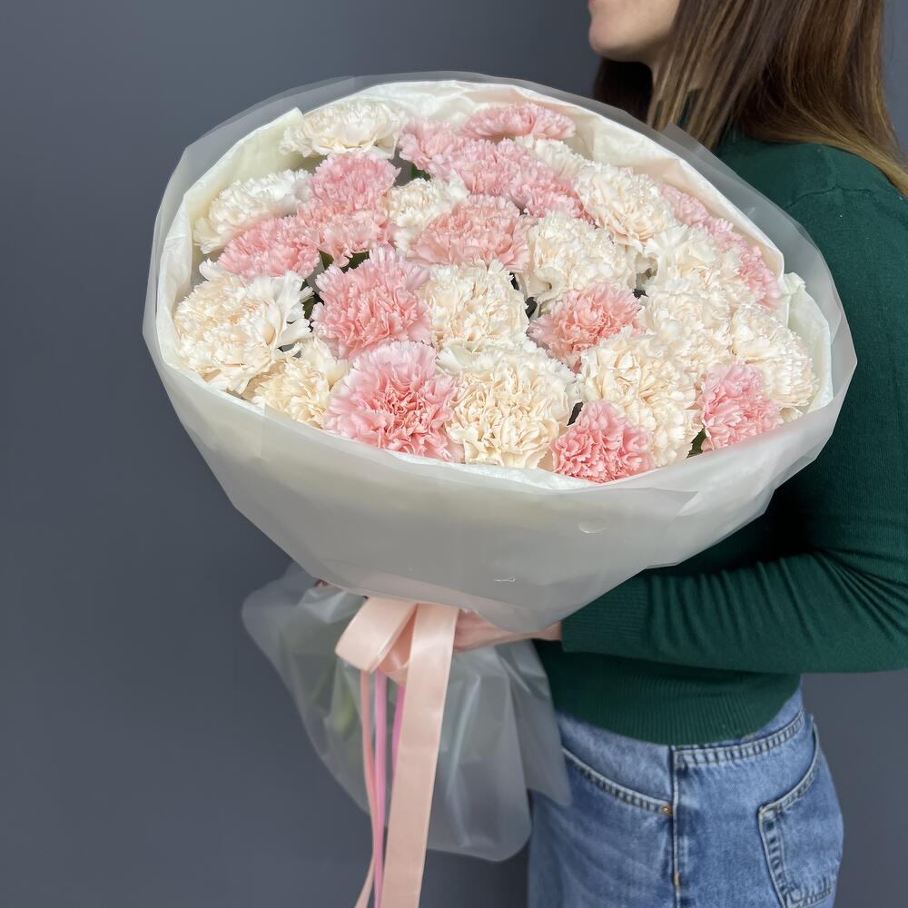 Нежный букет из 29 сортовых диантусов