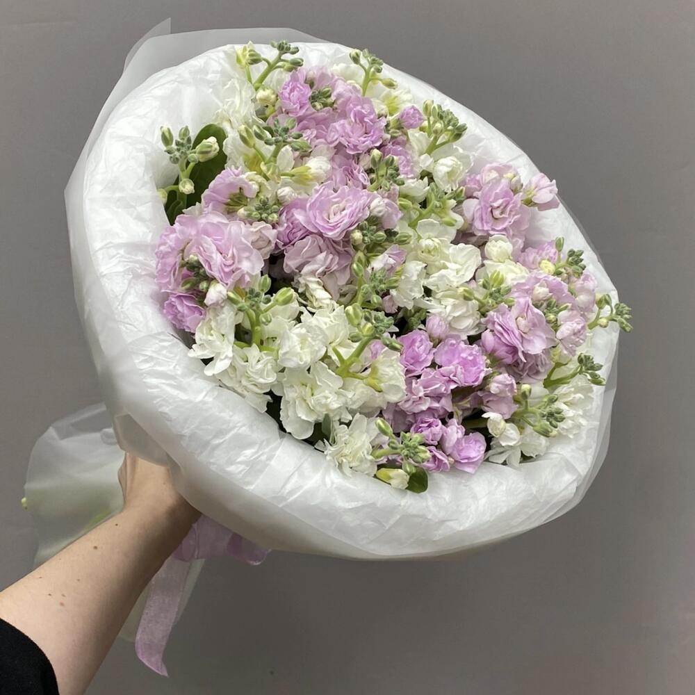 Авторский букет из ароматной маттиолы 💕