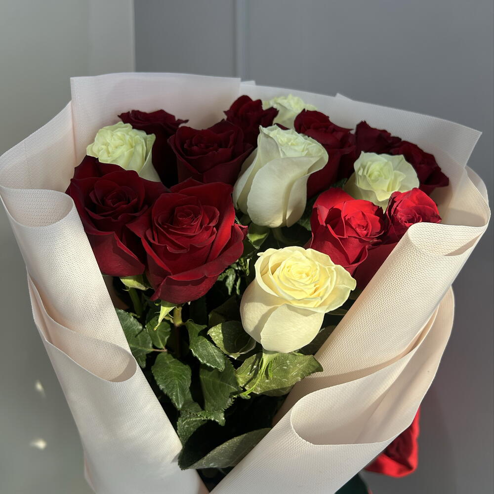 Микс из метровых роз