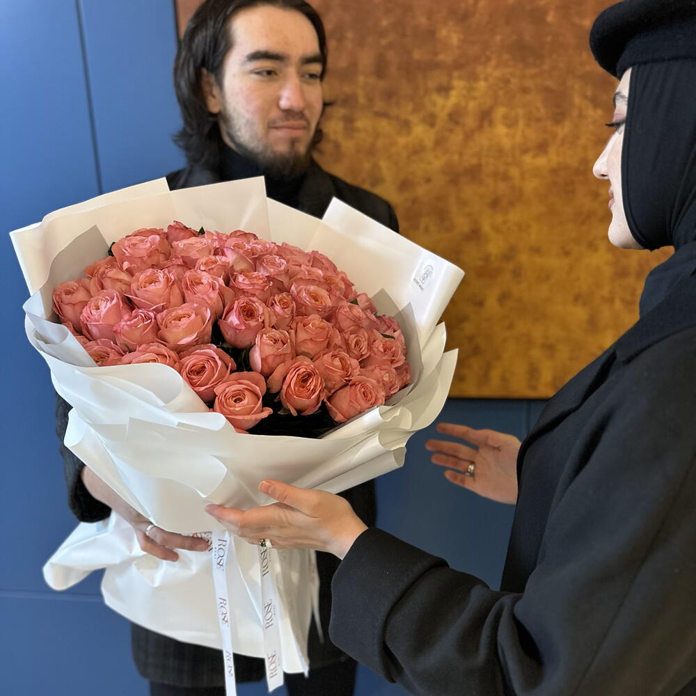 Букет из 51 пионовидных роз