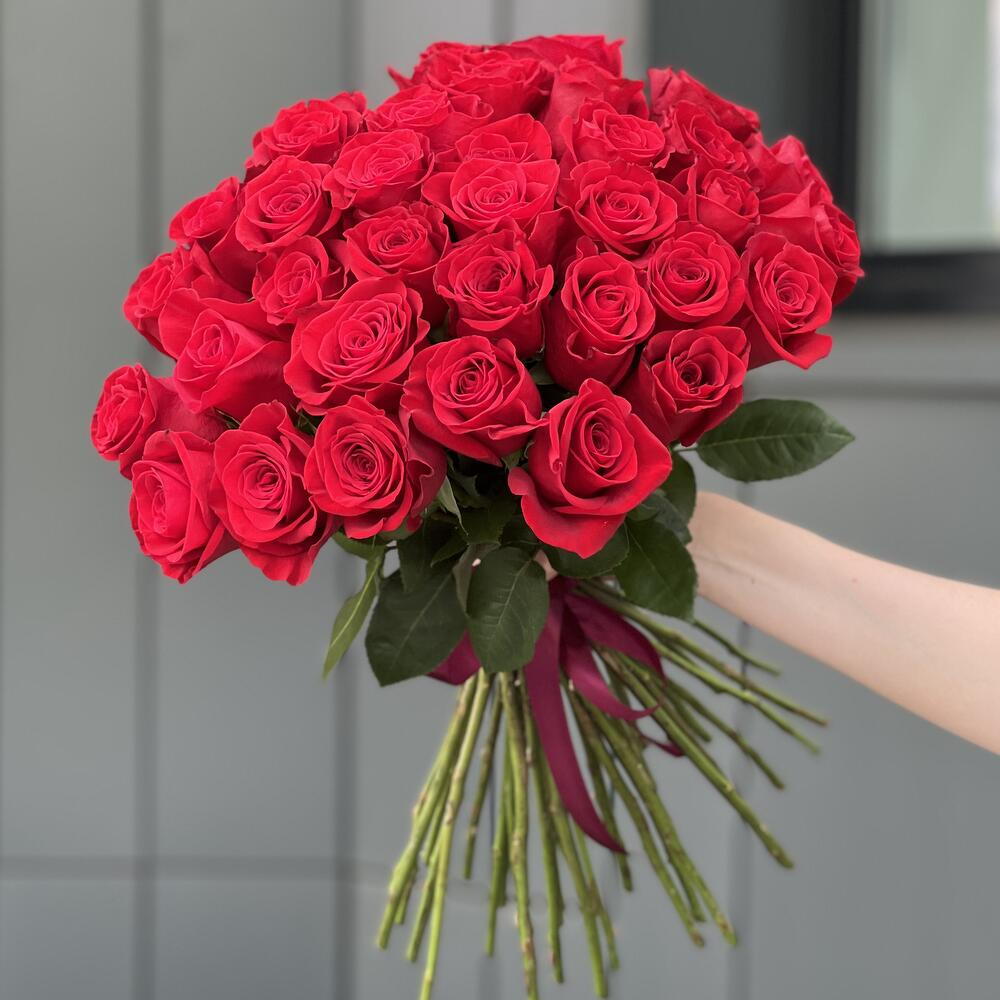 Букет из 35 красные розы
