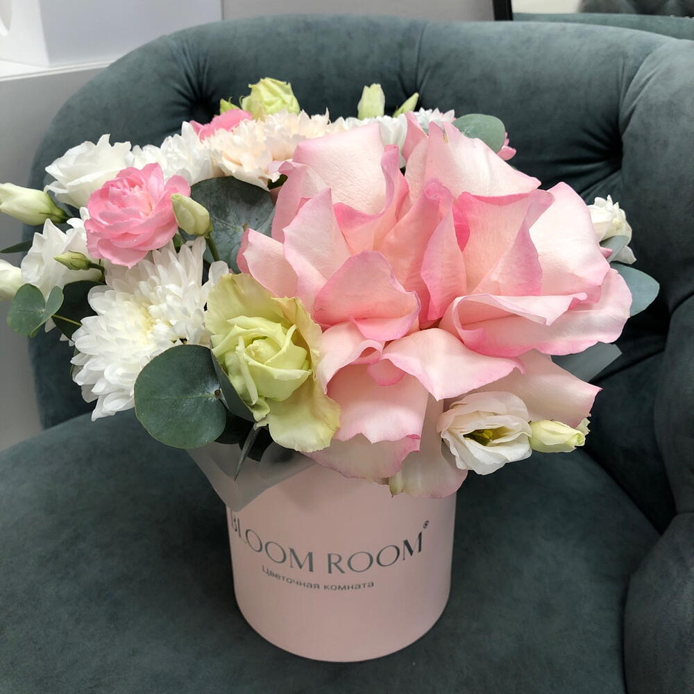 Ажурная коробочка Bloom room, французская роза, эустома, диантус, хризантема