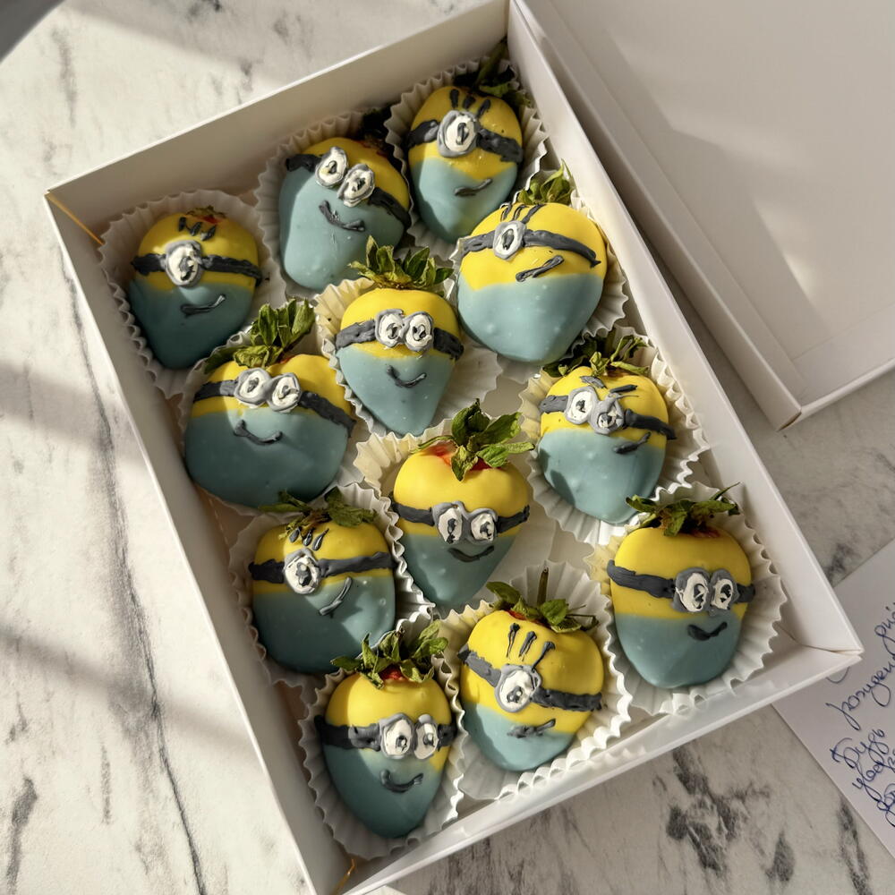 Клубника в шоколаде Миньоны 12 шт